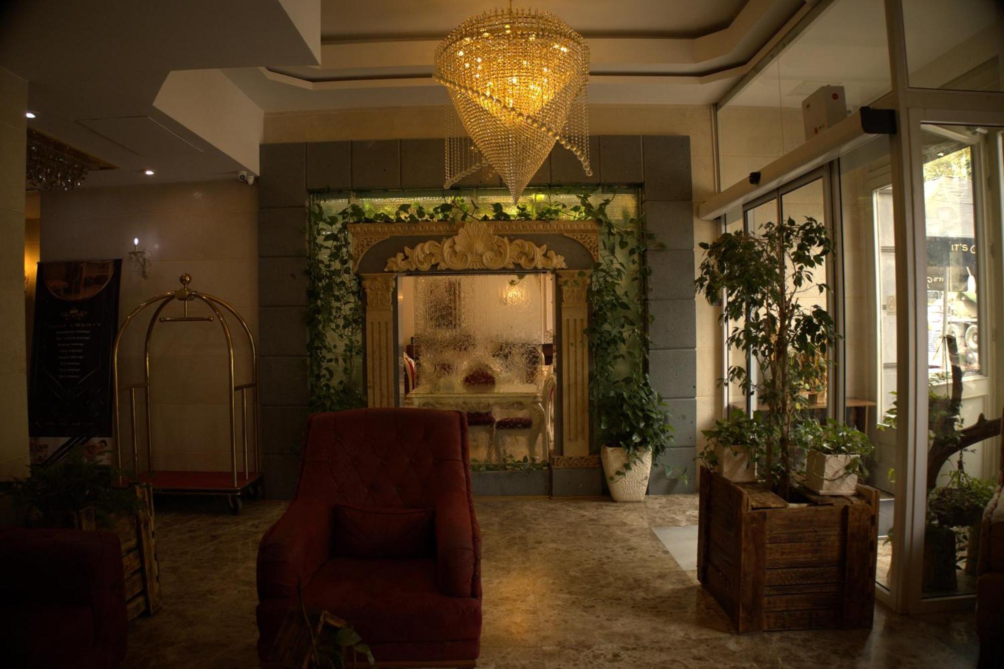 Hotel Aqua Freedom ティビリシ エクステリア 写真